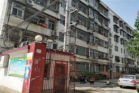 二实小东邻明馨园别墅4室2厅1卫92万150m2出售